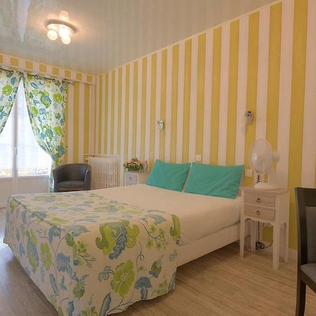 Logis Hotel Restaurant L'Essille Bassac Экстерьер фото